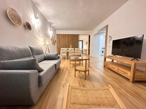 Valencia & Suites Ayora