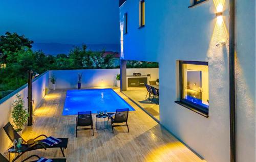 Gorgeous Home In Privlaka