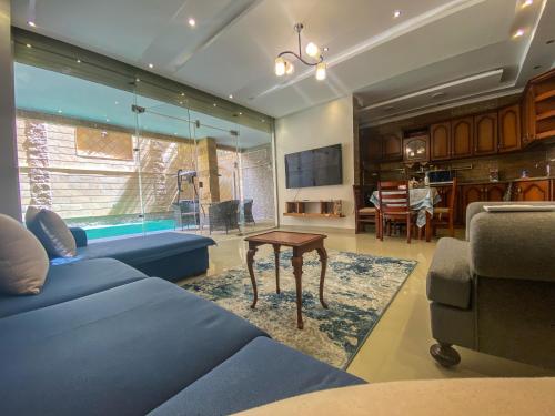 Comfy Basement Apartment with Private Patio and Garden