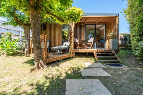 Κήπος έξω από το Chambre d'hôtes de la dame blanche