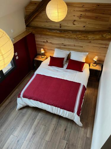 Una cama o camas en una habitación de Escale 1695