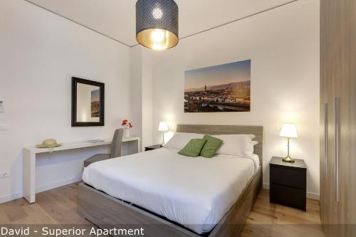 David & Buonarroti Apartments by Mamo Florence