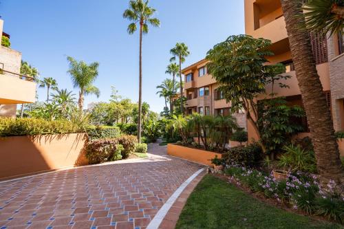 Lujoso Duplex 3 Dormitorios en Gran Bahia de Marbella