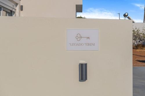 Πιστοποιητικό, βραβείο, πινακίδα ή έγγραφο που προβάλλεται στο El Legado De Eirini