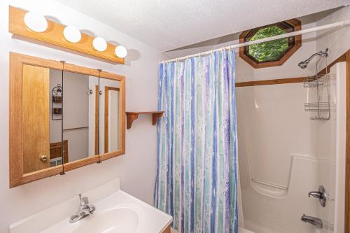 Un baño de By the Stream
