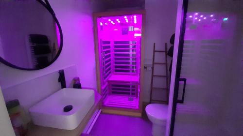 Ένα μπάνιο στο Arty Appart - Clim - Parking box privé - Balcon - Sauna en option