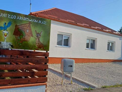 Mini Zoo Apartman