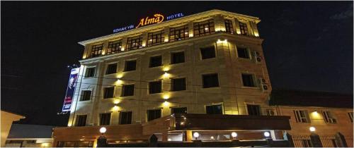 Bangunan di mana terletaknya hotel
