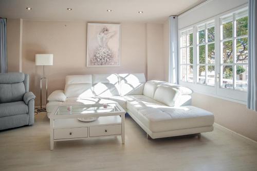 Foto Comodidad y estilo en Gava near the beach 10 minutes 1
