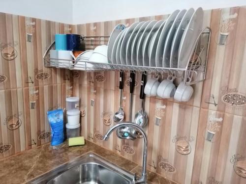 Η κουζίνα ή μικρή κουζίνα στο NB bangsaen house KL2