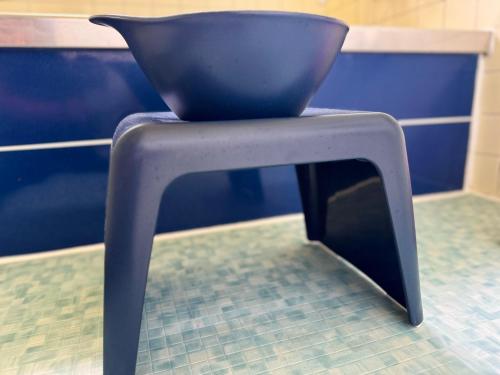 a blue bowl sitting on top of a chair at HOEI villas Fujisan全景 富士山 河口湖中心区 in Fujikawaguchiko