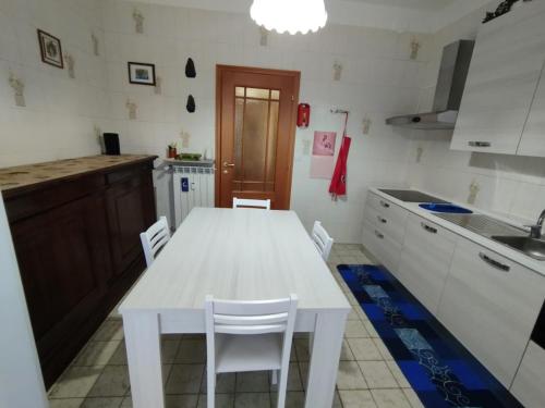 Η κουζίνα ή μικρή κουζίνα στο Casa Delle Gemme