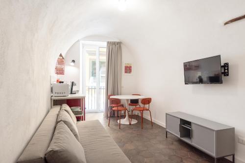 Three brother's Home Augusteo