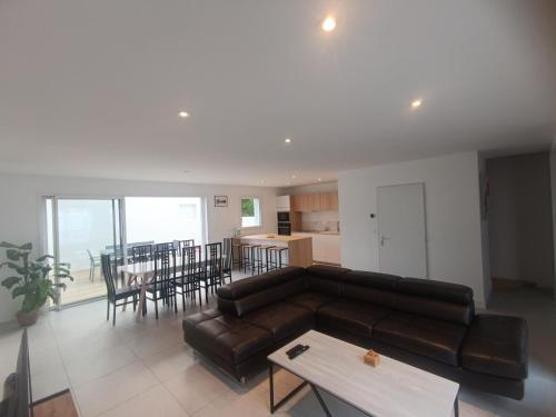 Villa 115 M2, 250 M plage, commerce et gare