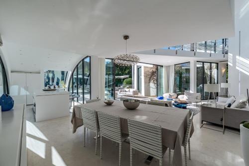 Gallery image of Villa IRIS in Ramatuelle