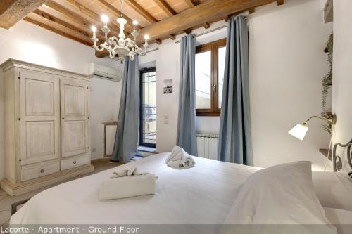 Palazzuolo Tower Apartments by Mamo Florence