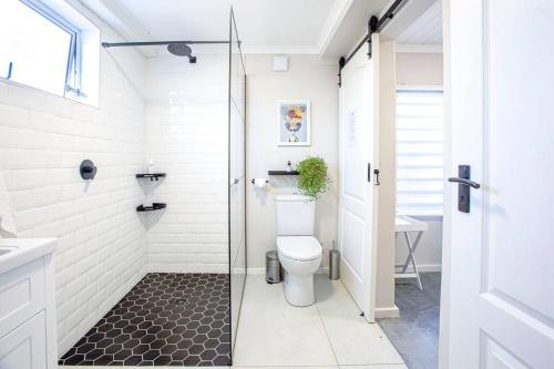 Ένα μπάνιο στο Beautiful family beach cottage!