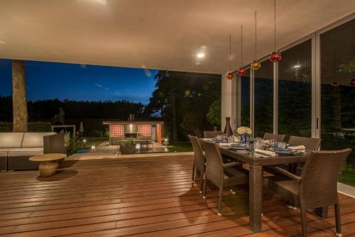 Villa Orange Charm, Heated Pool
