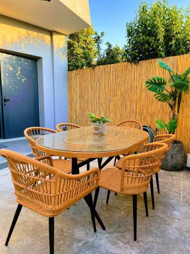 Αίθριο ή υπαίθριος χώρος στο Moon Boutique Hotel - Ultra Luxury Suites with Pool, Perfect for Fun and Relaxation By Villa Mana Gers