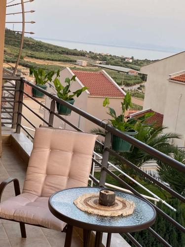 Балкон или терраса в Euaggelias House Panorama Kariani