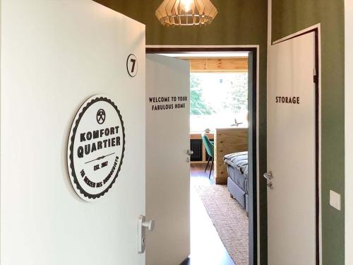 Certifikát, hodnocení, plakát nebo jiný dokument vystavený v ubytování Komfortquartier, Apartment mit Balkon, Nähe Messe Düsseldorf