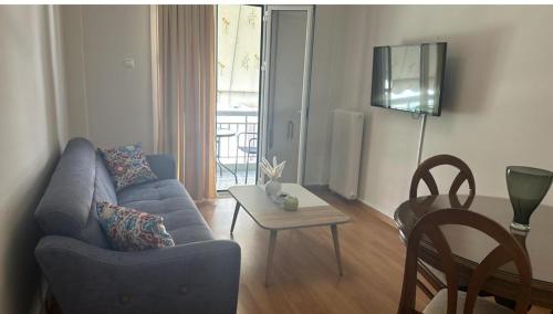 Apartment with Stunning Views - Sleeps 3 & Parking
