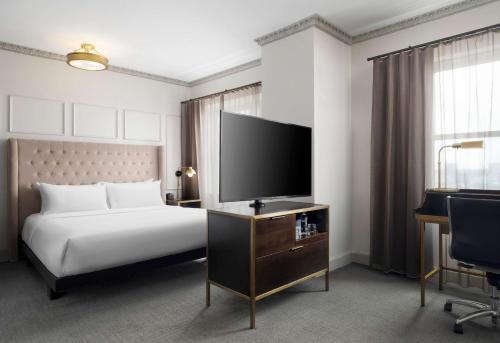 Hotel Phillips Kansas City, Curio Collection By Hilton Image