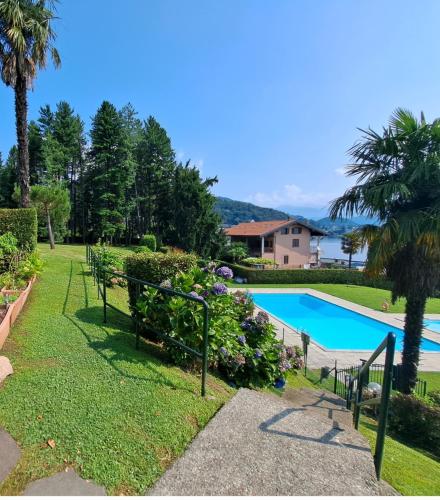 Gallery image of Ina in Lavena Ponte Tresa