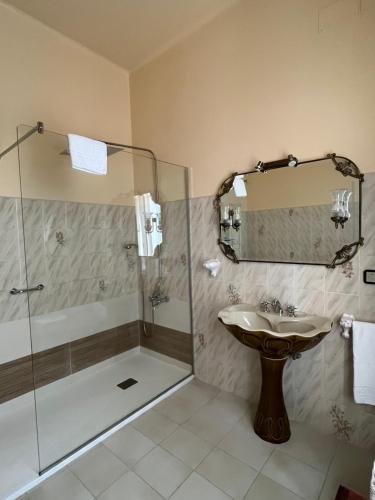 Koupelna v ubytování Hotel Palacete Peñalba
