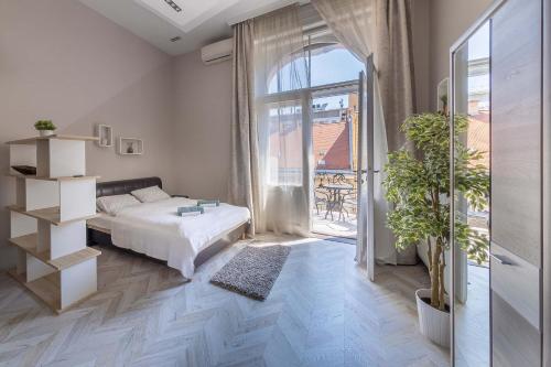 Eagle-eye downtown apartments by souperapartments