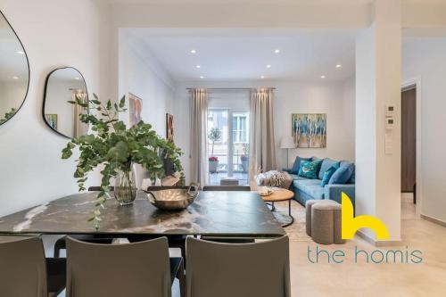 Upscale central APT, Patio near Hospitals & Metro