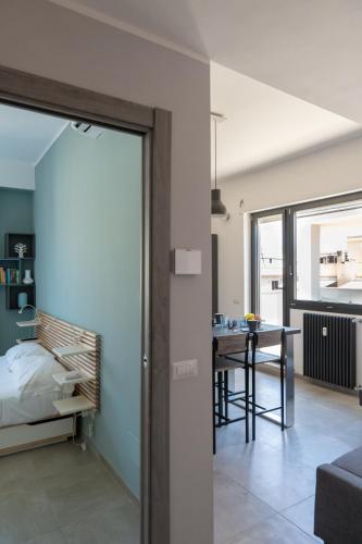 Penthouse with Panoramic Terrace -3 Min to Metro A