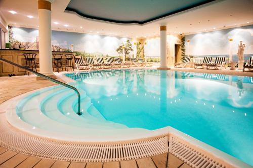 Bazén v ubytování Atrium Hotel Krüger nebo v jeho okolí
