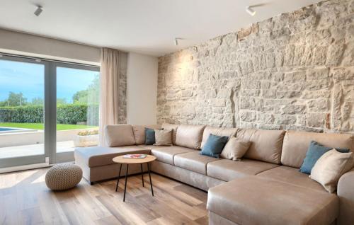 Posezení v ubytování Beautiful Villa Treori with pool in Sv Lovrec