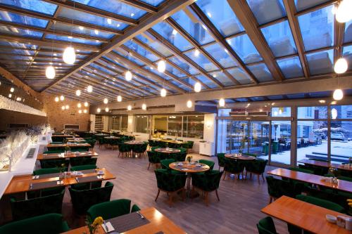 Restoran atau tempat lain untuk makan di Limak Ambassadore Hotel Ankara