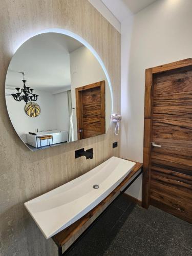 Salle de bains dans l'établissement DADA Suites and Sea