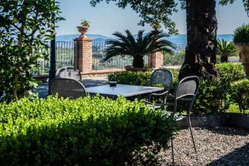 Κήπος έξω από το Residenza Il Colle
