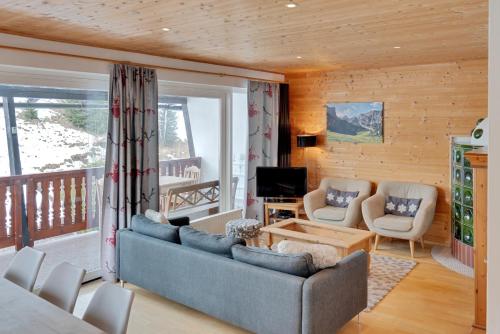 Posedenie v ubytovaní Haus Klinsterwald