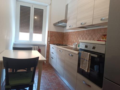 Beauty apartment in the green, direct link with center