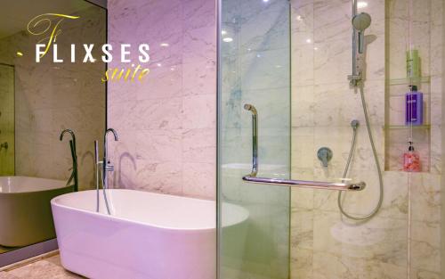 Ванная комната в Flixses Suites at Platinum KLCC