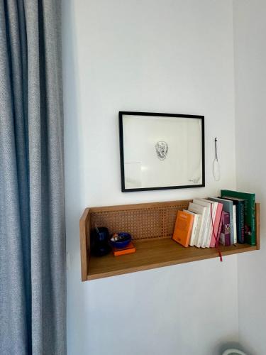 Knihovna v apartmánu
