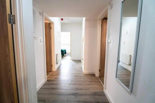3 Bedroom Apartment, Walking Distance to Centre & Amazing Food at your door step photo 19