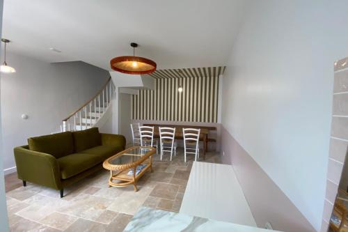 Photo de la galerie de l'établissement Nice house with terrace near beach of Trouville, à Trouville-sur-Mer