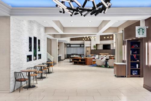 Sheraton Suites Galleria Atlanta Image