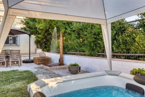 Mi Casa - Serene Garden Retreat, 2 bedroom house
