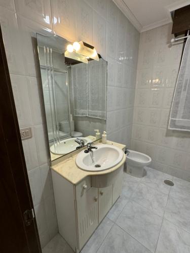 Un baño de Casa OS BAÑOS