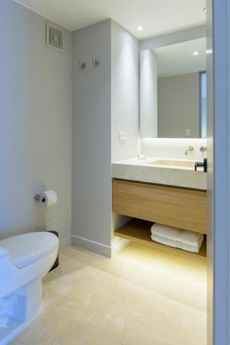 Ein Badezimmer in der Unterkunft Nodo Hotel