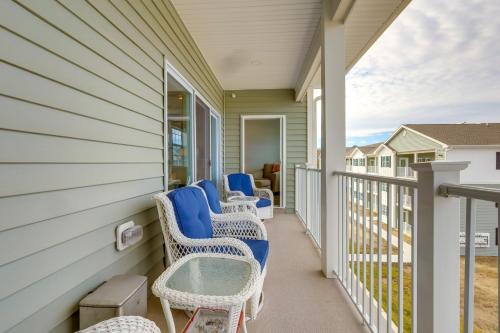 Μπαλκόνι ή βεράντα στο Bright Lewes Condo with Balcony, 7 Mi to Beach!