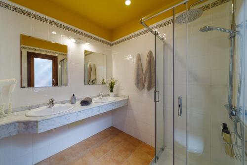 Villas Del Sur 26 by Villas Now Ltd