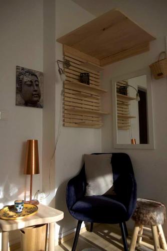 Posezení v ubytování Charmantes Appartment mit Yogastudio & Sauna